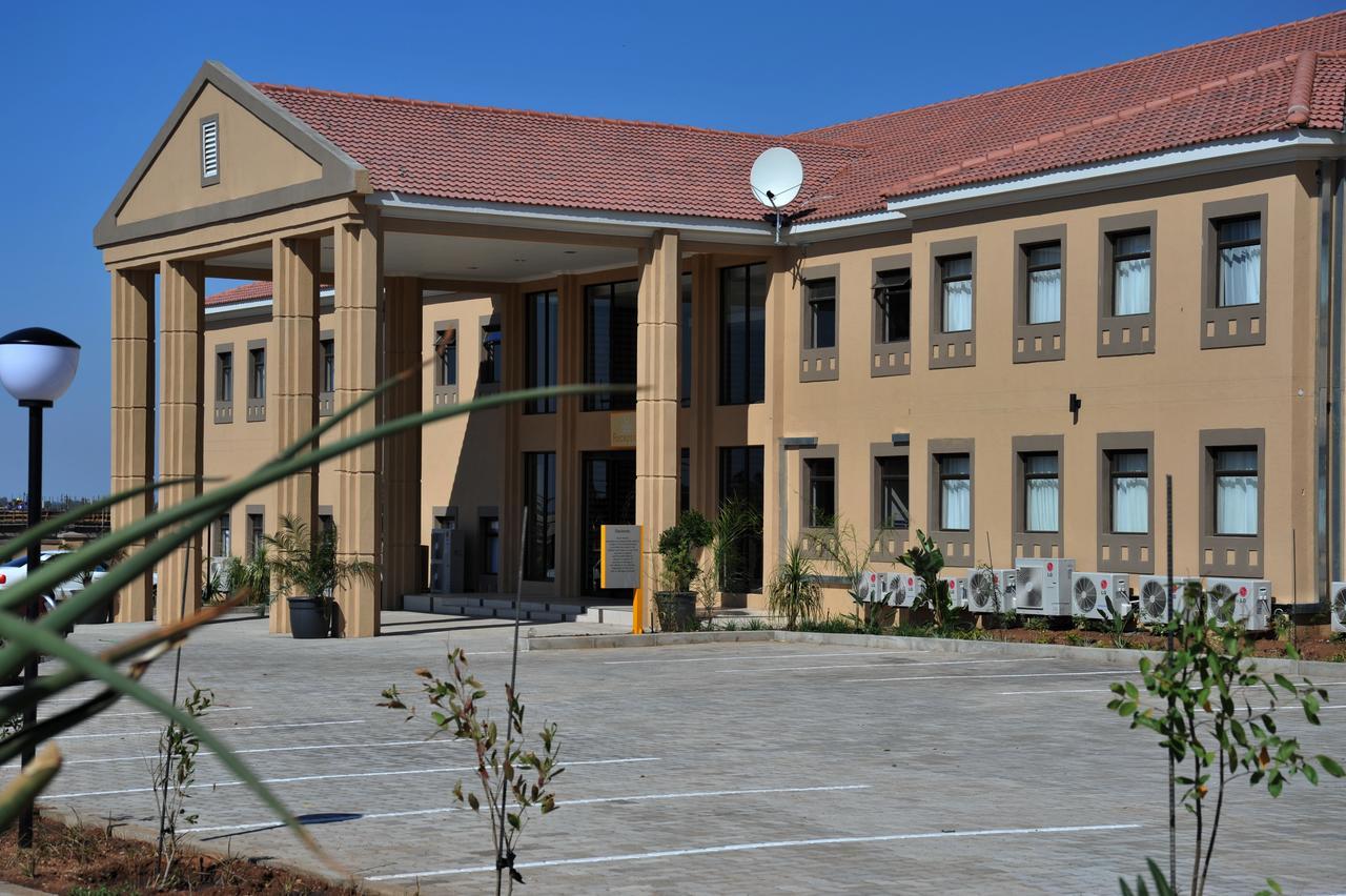 Cresta Mahalapye Hotel Esterno foto